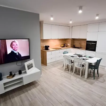 Klifowa Morska 3 Z Basenem Apartman *
