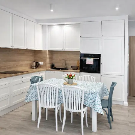 Klifowa Morska 3 Z Basenem Apartman
